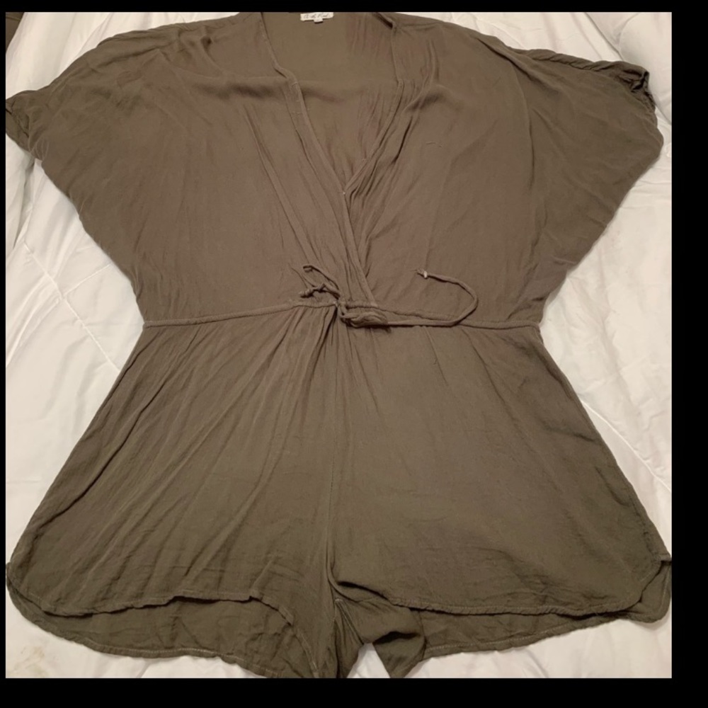 Super cute olive green flowy romper